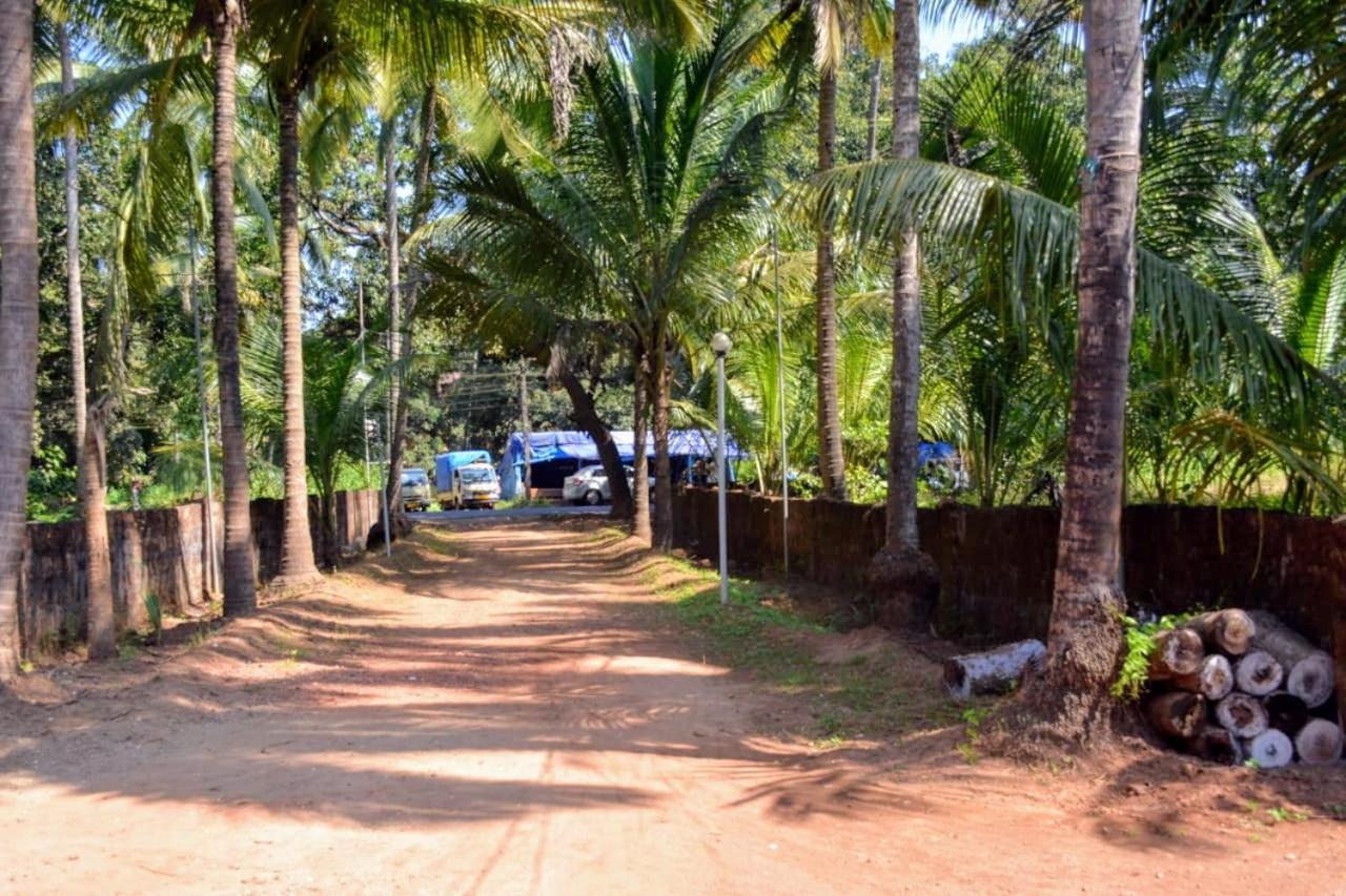 Dsk Studio Apartment, Siolim, Goa. ภายนอก รูปภาพ